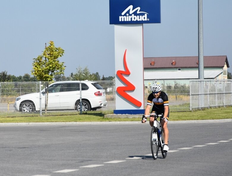  Gwiazdy kolarstwa w Skierniewicach. Trwa Wyścig Trzech Lilii 