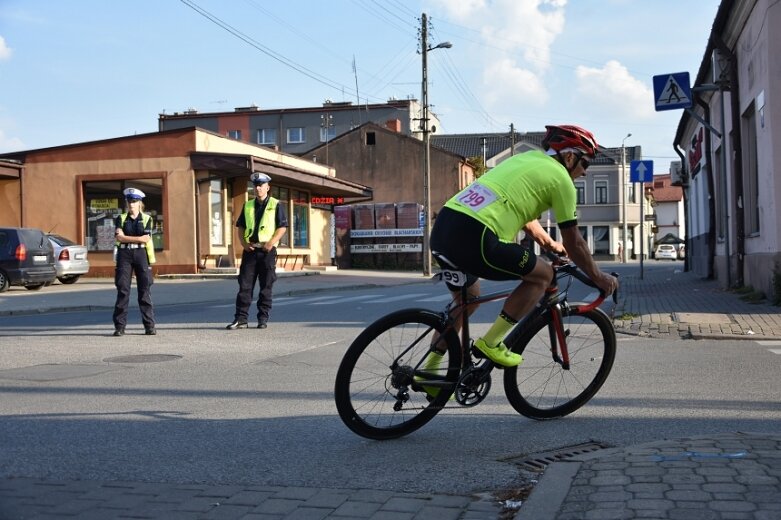  Gwiazdy kolarstwa w Skierniewicach. Trwa Wyścig Trzech Lilii 