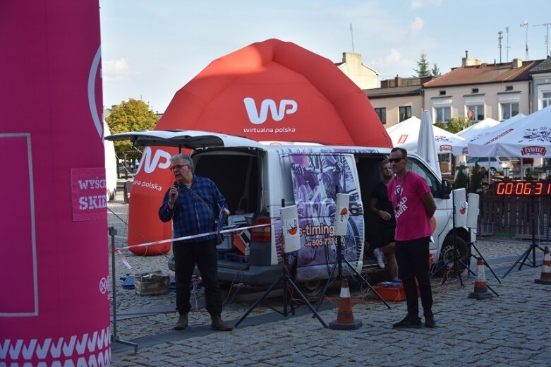  Gwiazdy kolarstwa w Skierniewicach. Trwa Wyścig Trzech Lilii 