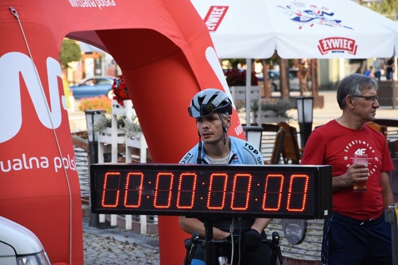  Gwiazdy kolarstwa w Skierniewicach. Trwa Wyścig Trzech Lilii 