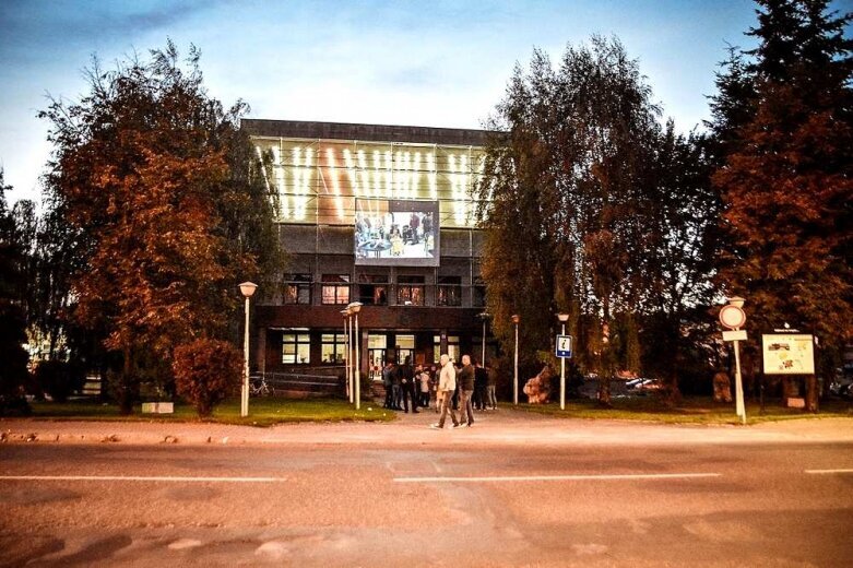  Iluminacja i marmury w skierniewickim centrum kultury [ZDJĘCIA] 