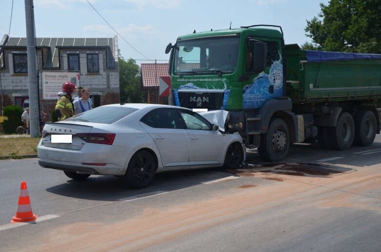  Jechał po angielsku, wjechał wprost pod ciężarówkę 