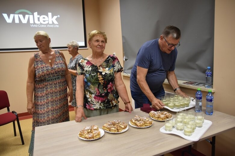  Już jest! Książka ze wspomnieniami o Rawencie 