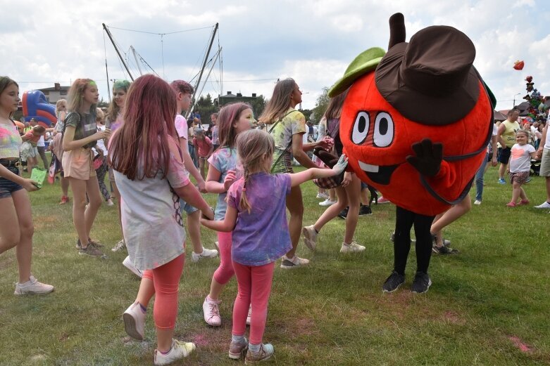  Kolorowa zabawa na zalewem w Skierniewicach 