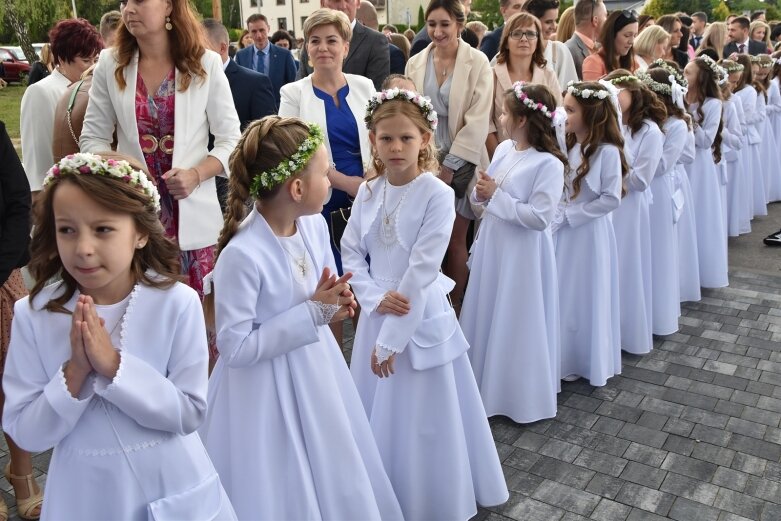  Komunia w parafii Niepokalanego Serca Najświętszej Maryi Panny 