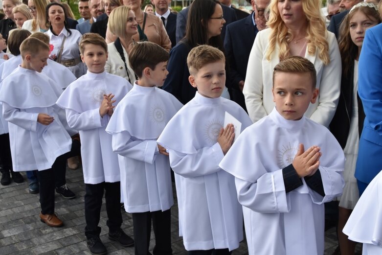  Komunia w parafii Niepokalanego Serca Najświętszej Maryi Panny 