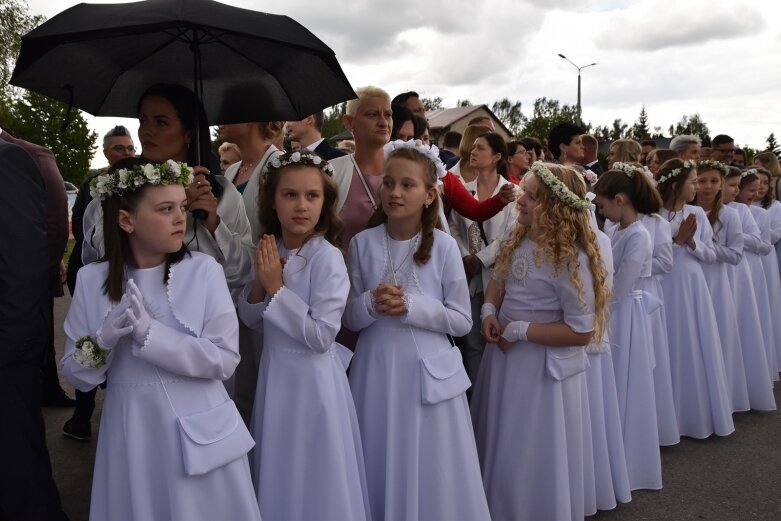  Komunia w parafii Niepokalanego Serca Najświętszej Maryi Panny 