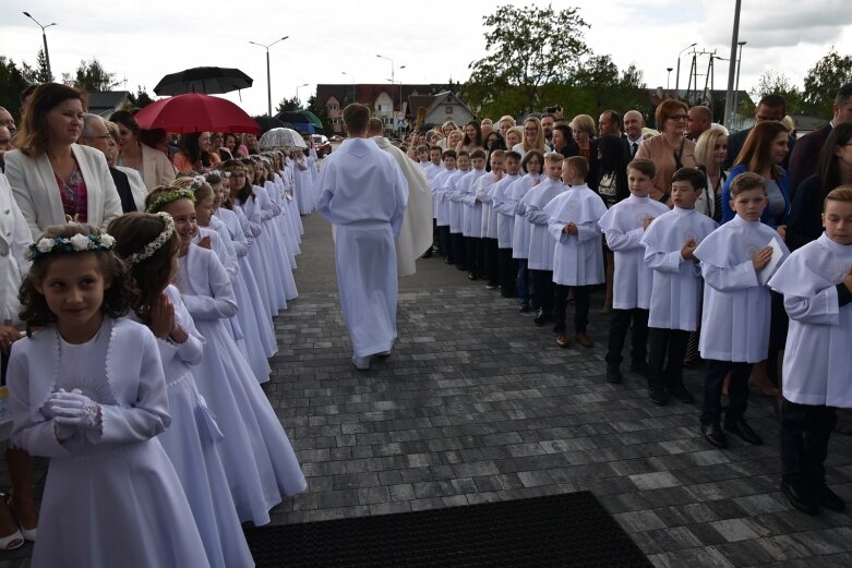  Komunia w parafii Niepokalanego Serca Najświętszej Maryi Panny 