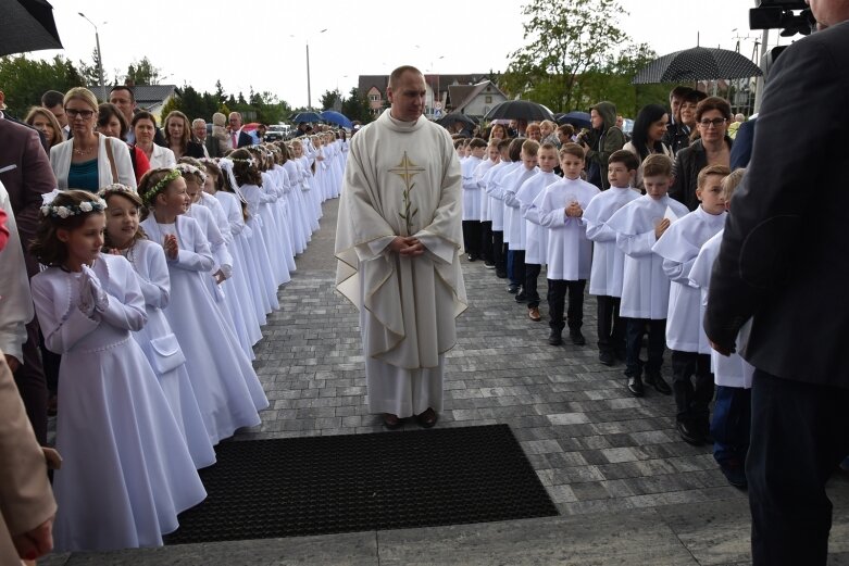  Komunia w parafii Niepokalanego Serca Najświętszej Maryi Panny 