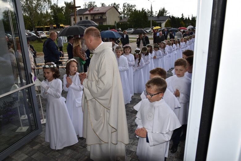  Komunia w parafii Niepokalanego Serca Najświętszej Maryi Panny 