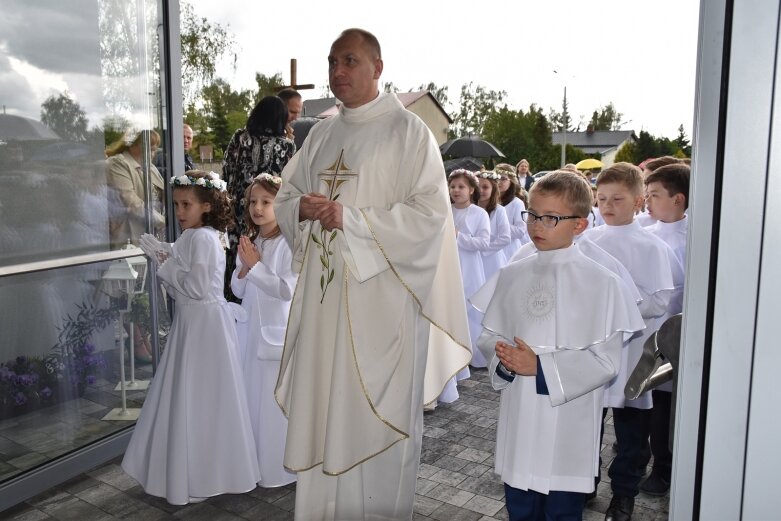  Komunia w parafii Niepokalanego Serca Najświętszej Maryi Panny 