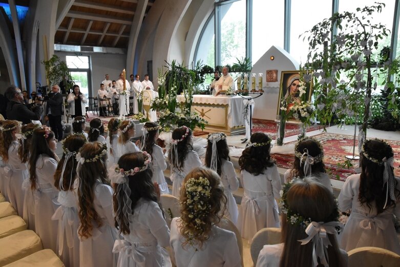  Komunia w parafii Niepokalanego Serca Najświętszej Maryi Panny 