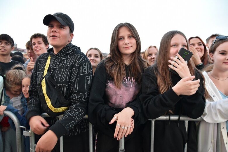  Kubańczyk i Smolasty zainaugurowali muzyczną scenę w rynku  