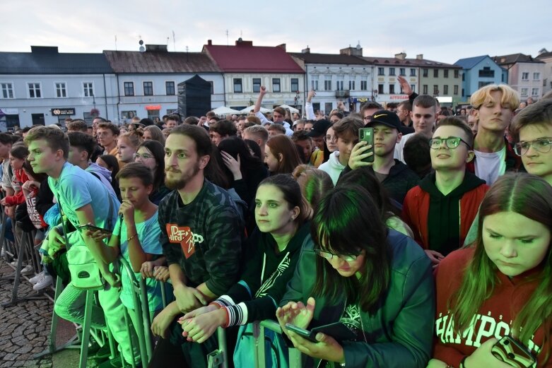  Kubańczyk i Smolasty zainaugurowali muzyczną scenę w rynku  