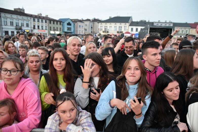  Kubańczyk i Smolasty zainaugurowali muzyczną scenę w rynku  