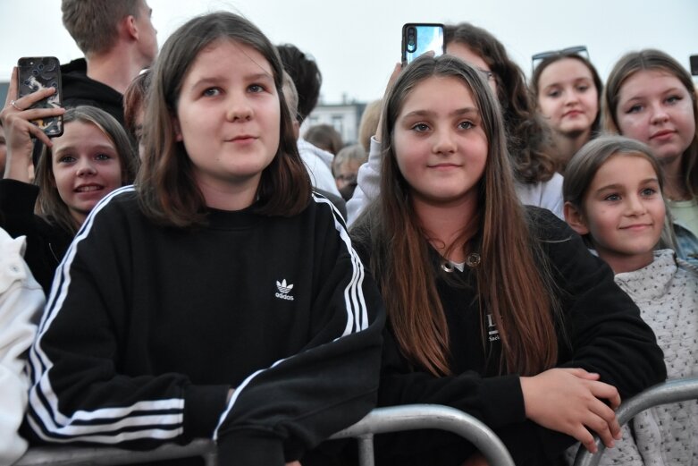  Kubańczyk i Smolasty zainaugurowali muzyczną scenę w rynku  