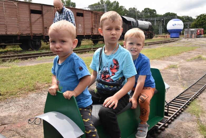  Lato z parowozami. Ponad tysiąc gości na kolejowym pikniku 