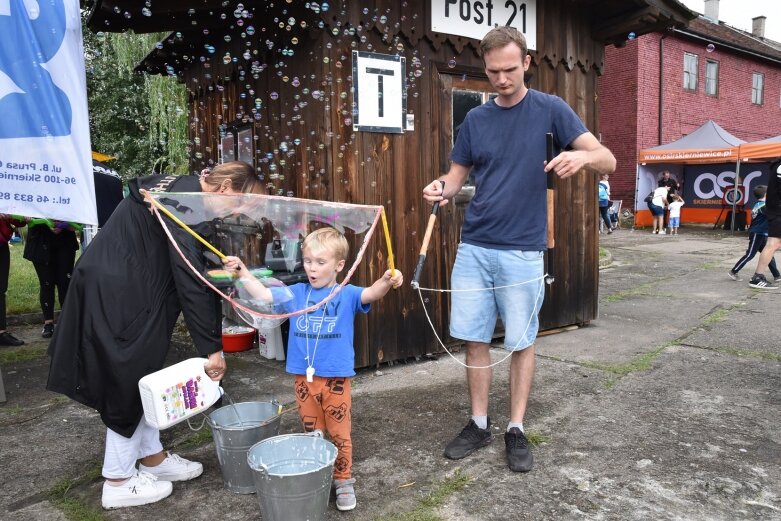  Lato z parowozami. Ponad tysiąc gości na kolejowym pikniku 