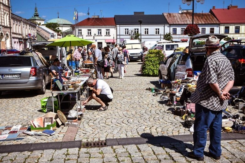  Lipcowy pchli targ w Skierniewicach [ZDJĘCIA] 