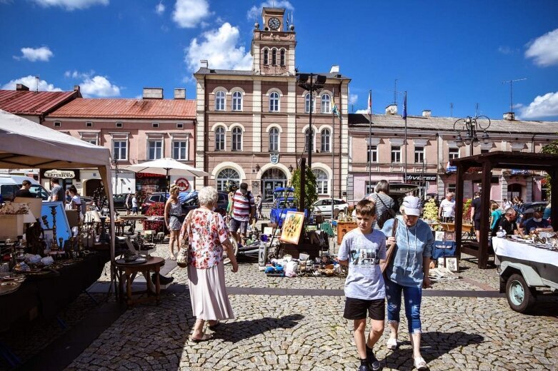  Lipcowy pchli targ w Skierniewicach [ZDJĘCIA] 