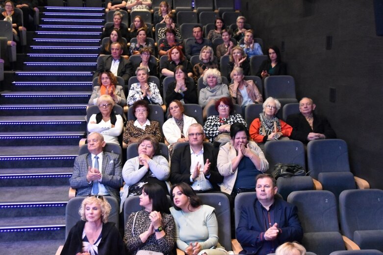  Miejska gala edukacji. Nauczyciele odebrali liczne nagrody i wyróżnienia 