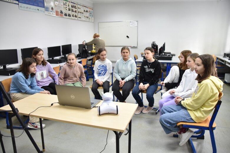  Mobilne Laboratorium Przyszłości w skierniewickiej Dwójce 