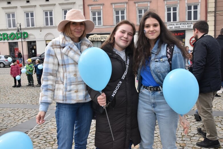  Na niebiesko. Obchody Dnia Świadomości Autyzmu 