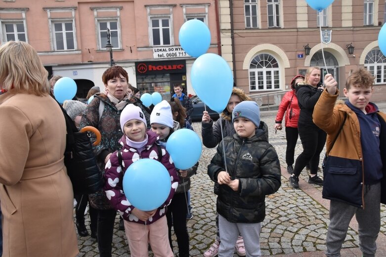  Na niebiesko. Obchody Dnia Świadomości Autyzmu 