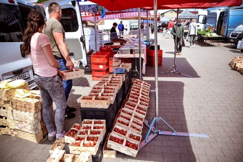  Na targowisku w Skierniewicach strefa wolna od wirusa... 