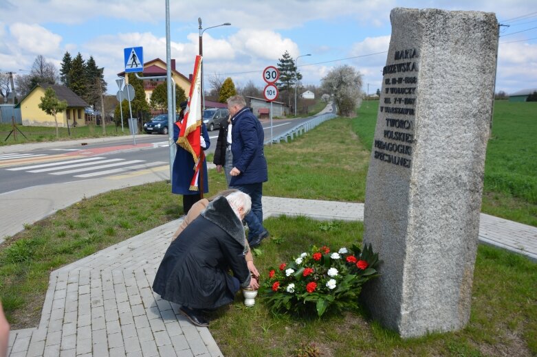  Na tę uroczystość przyjechali z Warszawy. Janusz Korczak należał do jej najbliższych współpracowników 