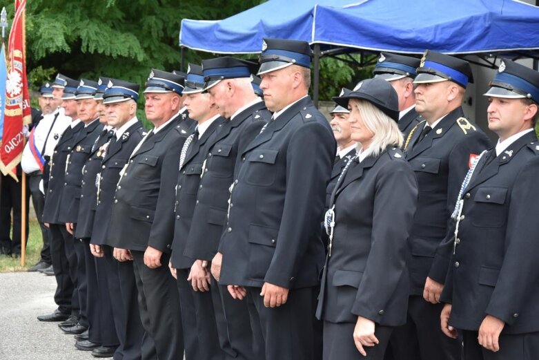  Nadanie sztandaru dla OSP Stary Rzędków 