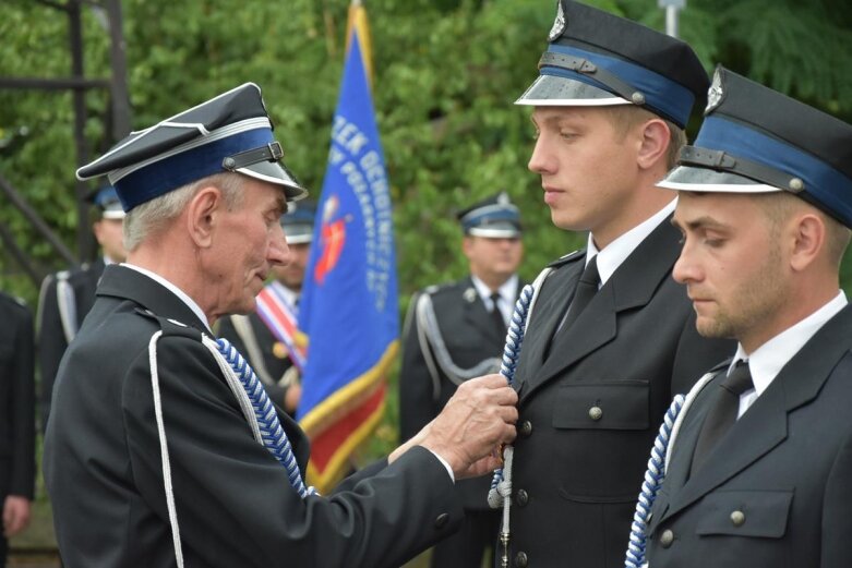  Nadanie sztandaru dla OSP Stary Rzędków 