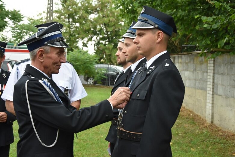  Nadanie sztandaru dla OSP Stary Rzędków 