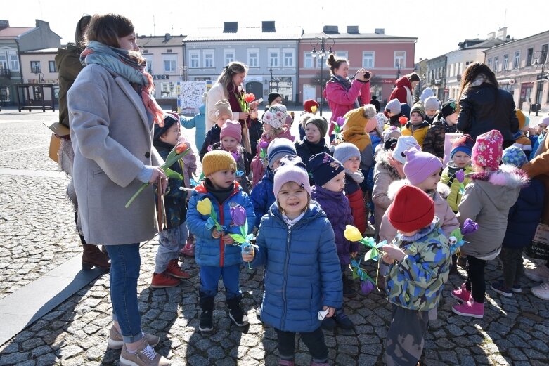  Najmłodsi manifestowali solidarność z Ukrainą 