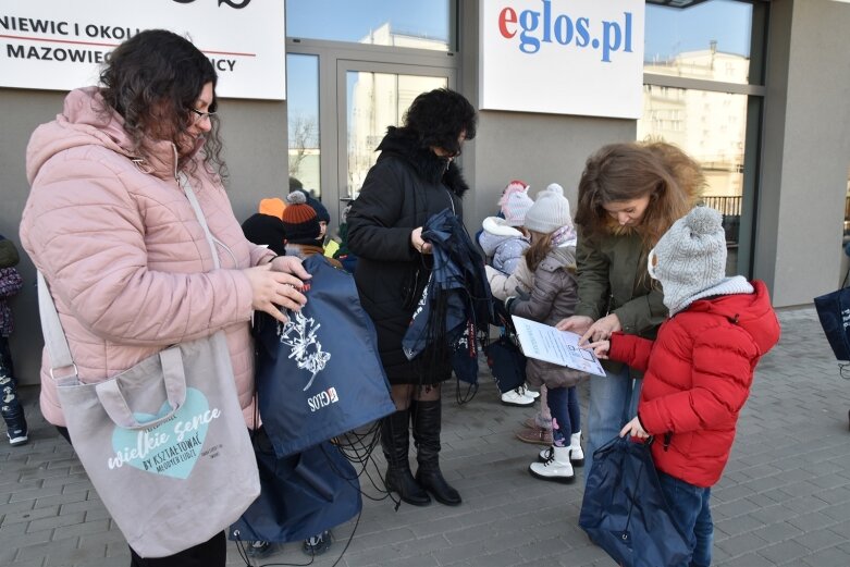  Najmłodsi zbierają elektrośmieci. Dziś podziękowali portalowi eglos za promocję akcji 