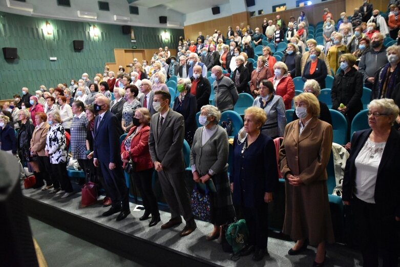  Najstarsi studenci odśpiewali „Gaudeamus igitur” 