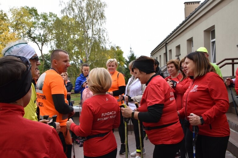  Najwytrwalsi mają przejść nawet 100 km 