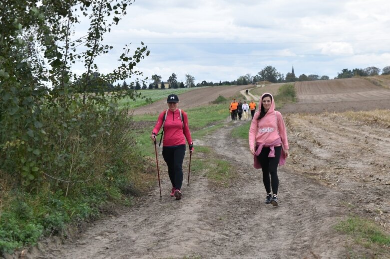  Najwytrwalsi mają przejść nawet 100 km 