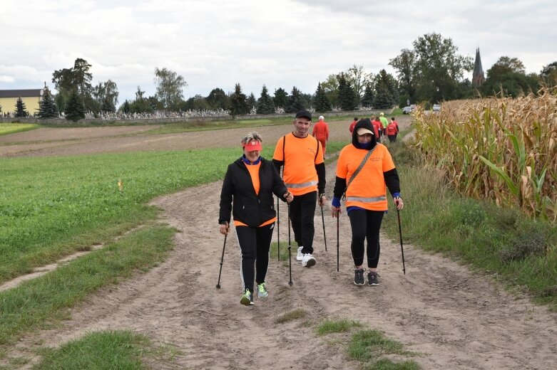  Najwytrwalsi mają przejść nawet 100 km 