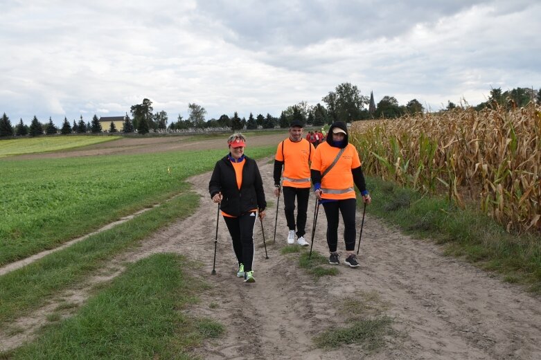  Najwytrwalsi mają przejść nawet 100 km 