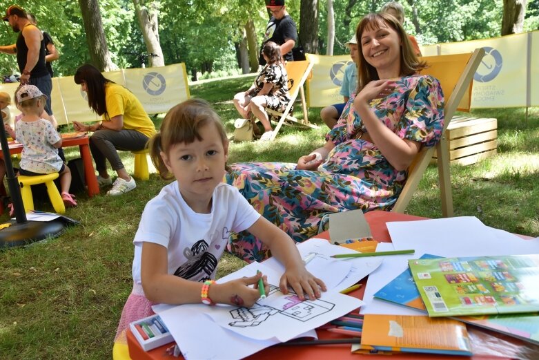  Naleśniki z domową konfiturą i barokowa muzyka na trawie 