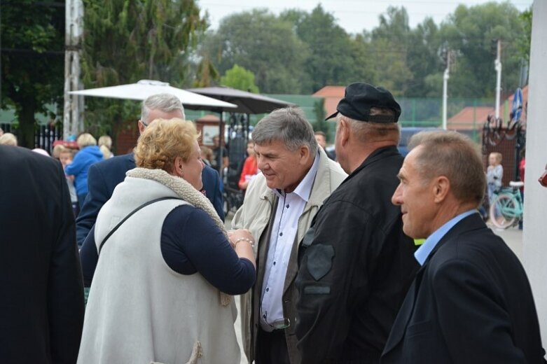  Nawet niebo im się rozchmurzyło 