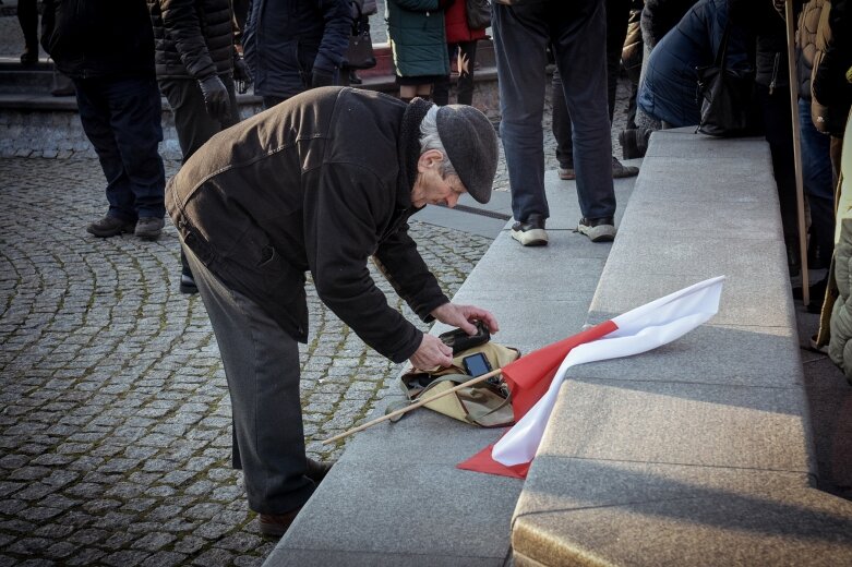  Nawrocki w Skierniewicach: Rafał Trzaskowski zachowuje się jak chorągiewa” 