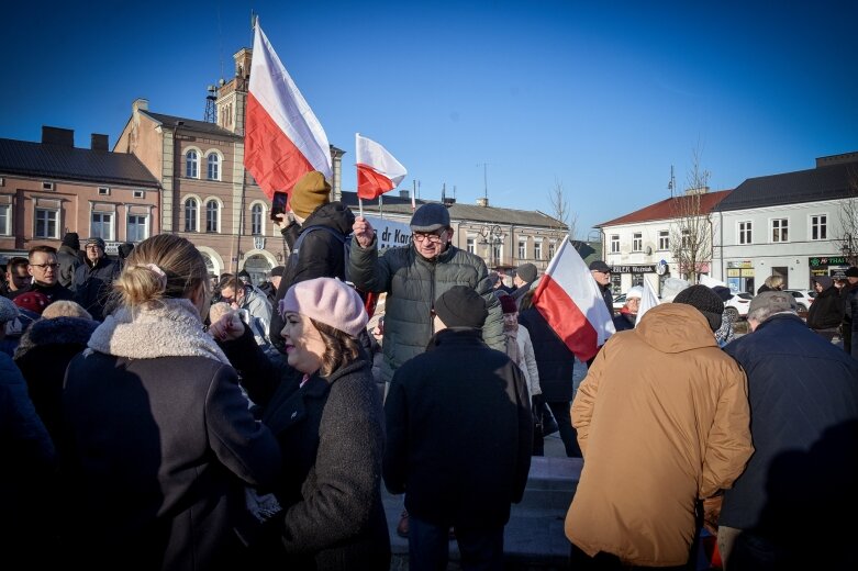  Nawrocki w Skierniewicach: Rafał Trzaskowski zachowuje się jak chorągiewa” 