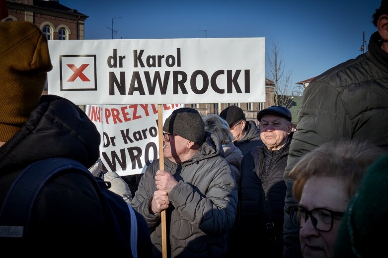  Nawrocki w Skierniewicach: Rafał Trzaskowski zachowuje się jak chorągiewa” 