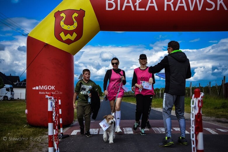  Niedzielny marszobieg bialskim sadami [ZDJĘCIA] 