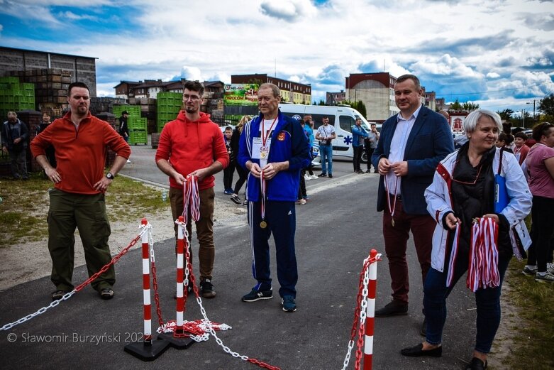  Niedzielny marszobieg bialskim sadami [ZDJĘCIA] 