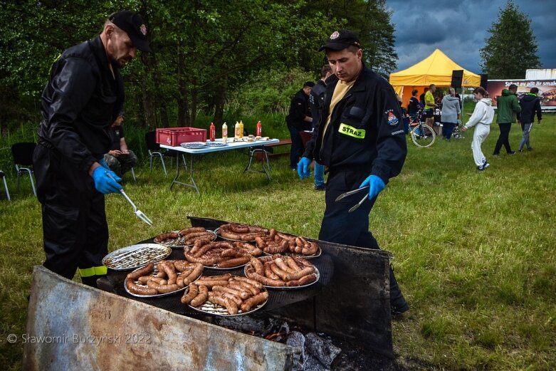  Niedzielny marszobieg bialskim sadami [ZDJĘCIA] 