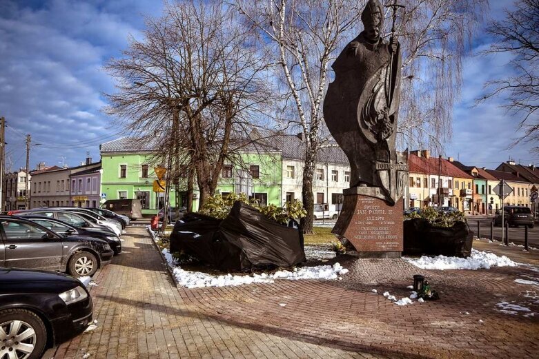  Niszczą centrum Rawy? Pokazujemy, jak jest i jak będzie [ZDJĘCIA] 