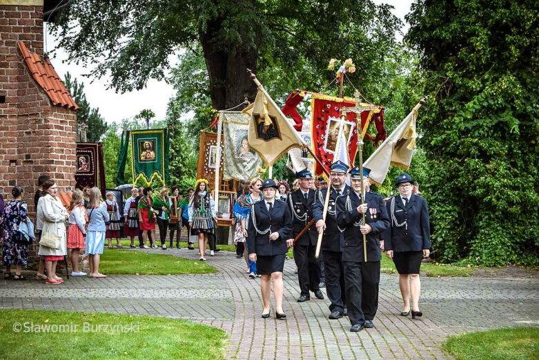  Odpust parafialny w Sierzchowach [ZDJĘCIA] 